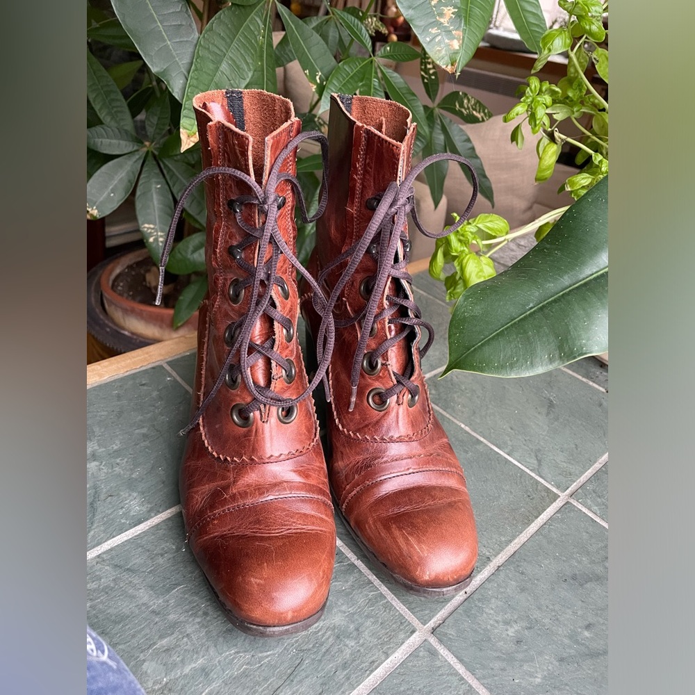 Women's Brown Leather Lace-Up Ankle Boots